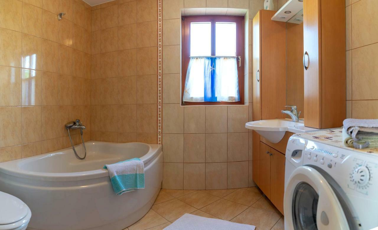 Ferienwohnung Planinca -Hisa Z Razgledom Smarje pri Jelsah Exterior foto